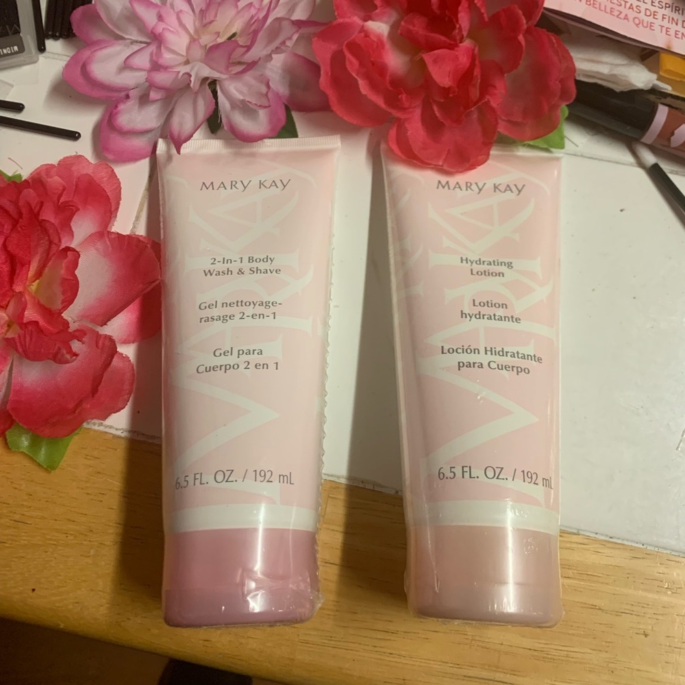 Hydrating Lotion and 2in1 Body Wash Set Mary Kay